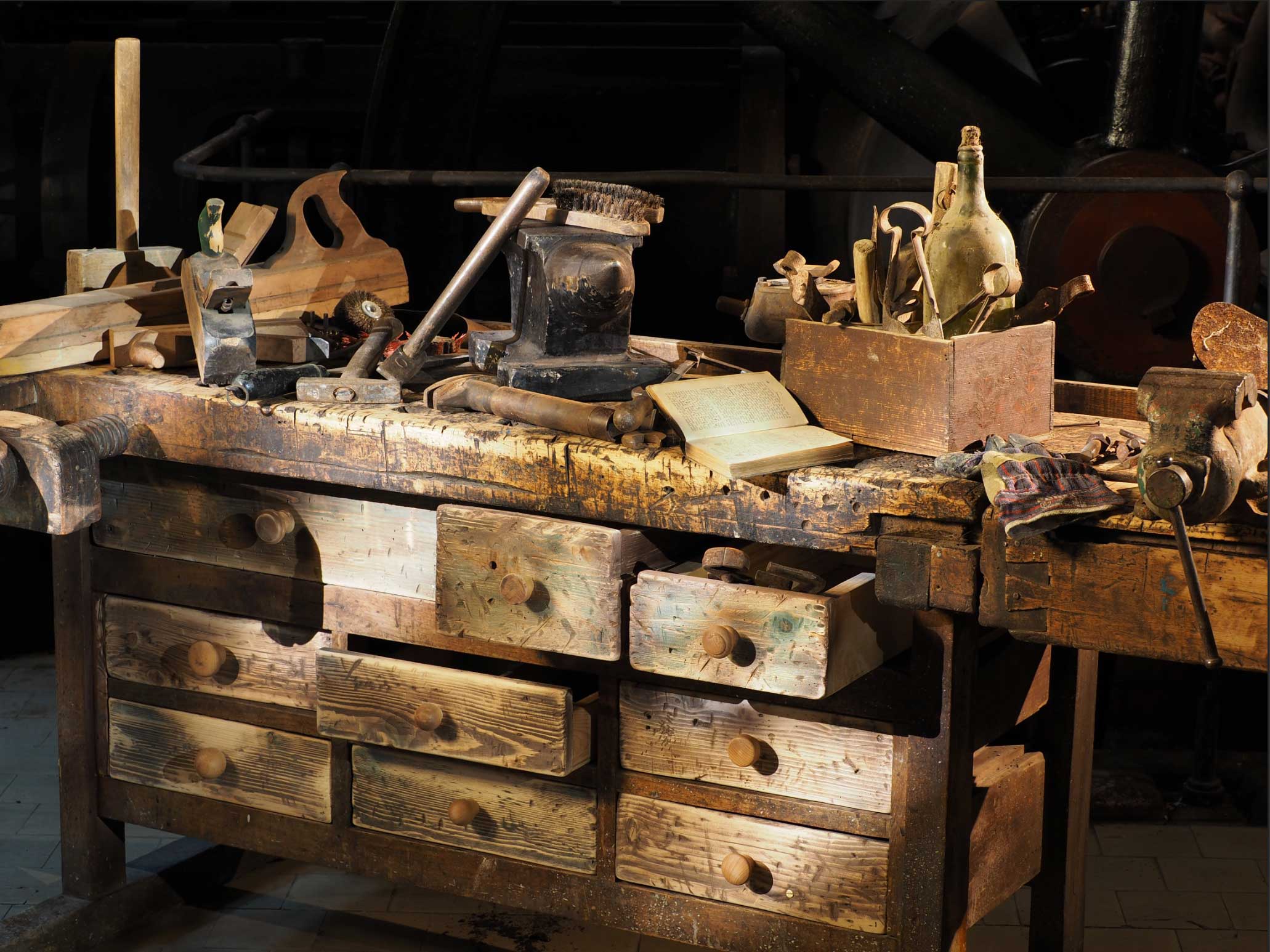 Der Aufbau in der Übersicht. Als Objektiv kam ein Zuiko M 40-150 f2.8 bei Blende 6.3 zum Einsatz – montiert auf ein Stativ, ausgelöst mit Kabelauslöser, um Verwacklungen weitestgehend auszuschließen.