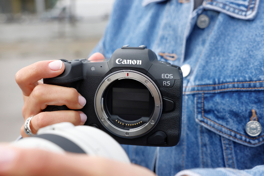 Firmware-Updates für Canon EOS R3, R5 und R6