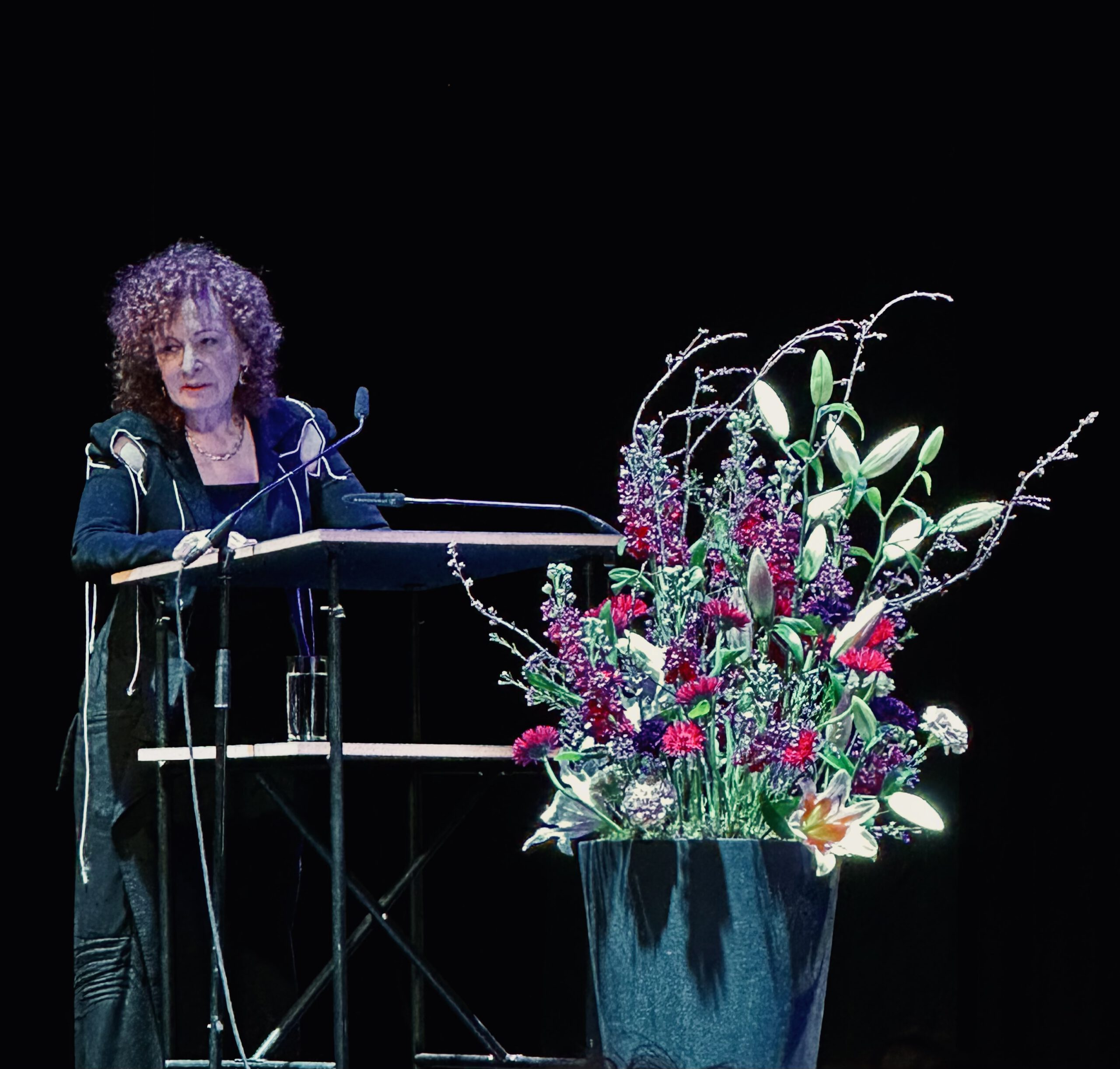Nan Goldin bei der Verleihung des Käthe-Kollwitz-Preises in der Akademie der Künste, Berlin. EMOP Berlin: Zwischen Fotografie und Aktivismus