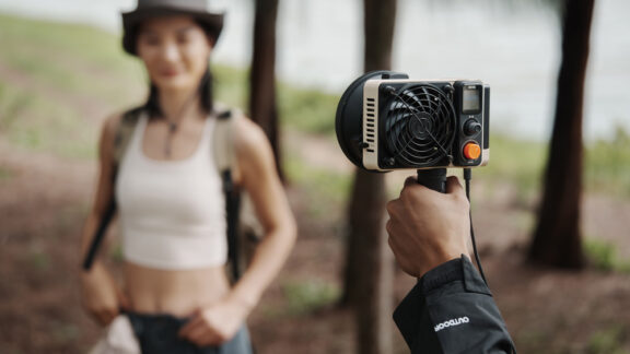 Kompakte Leuchte fürs Studio und unterwegs: Zhiyun MOLUS X200