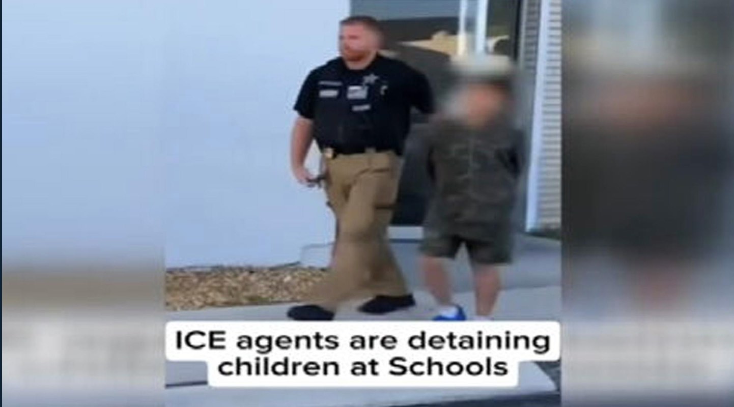 Auch hier wurde die Wirklichkeit neu definiert – allerdings nur mit Worten ganz ohne KI: Diese Aufnahme, die das ZDF am 15. Februar 2026 sendete, stammt von 2022. Sie zeigt keine ICE-Beamten, die Kinder in Schulen festnehmen, sondern entstand im Kontext einer Amok-Drohung.