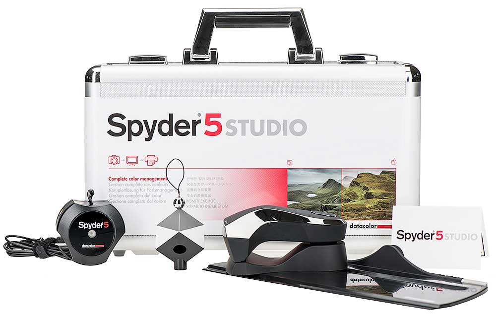 Spyder5Studio_packaging_frontside_with-tools